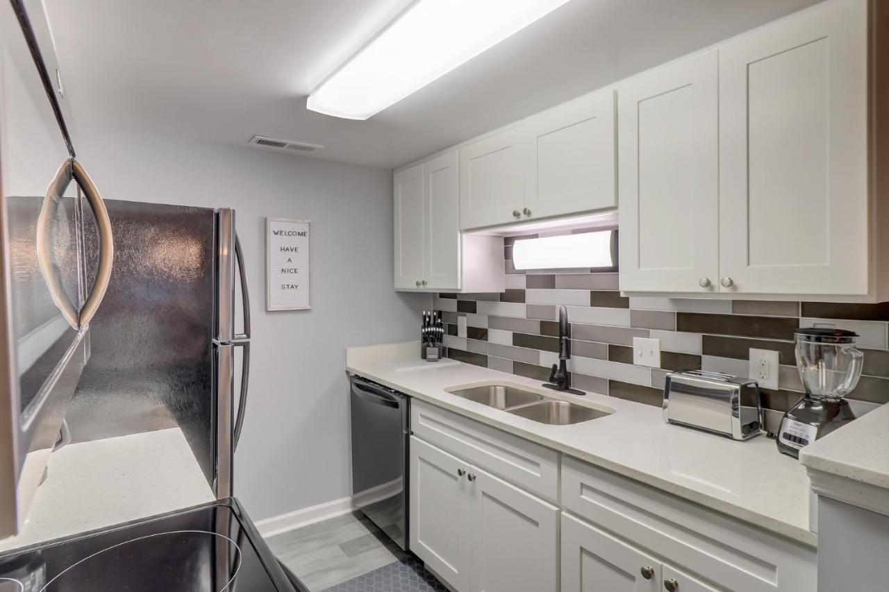 #111 Elaborate Condo Ideal Location 2Brm/2 Parking 希爾頓黑德島 外观 照片